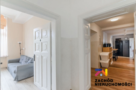 Lokal użytkowy 117m2 w budynku przy Szpitalu
